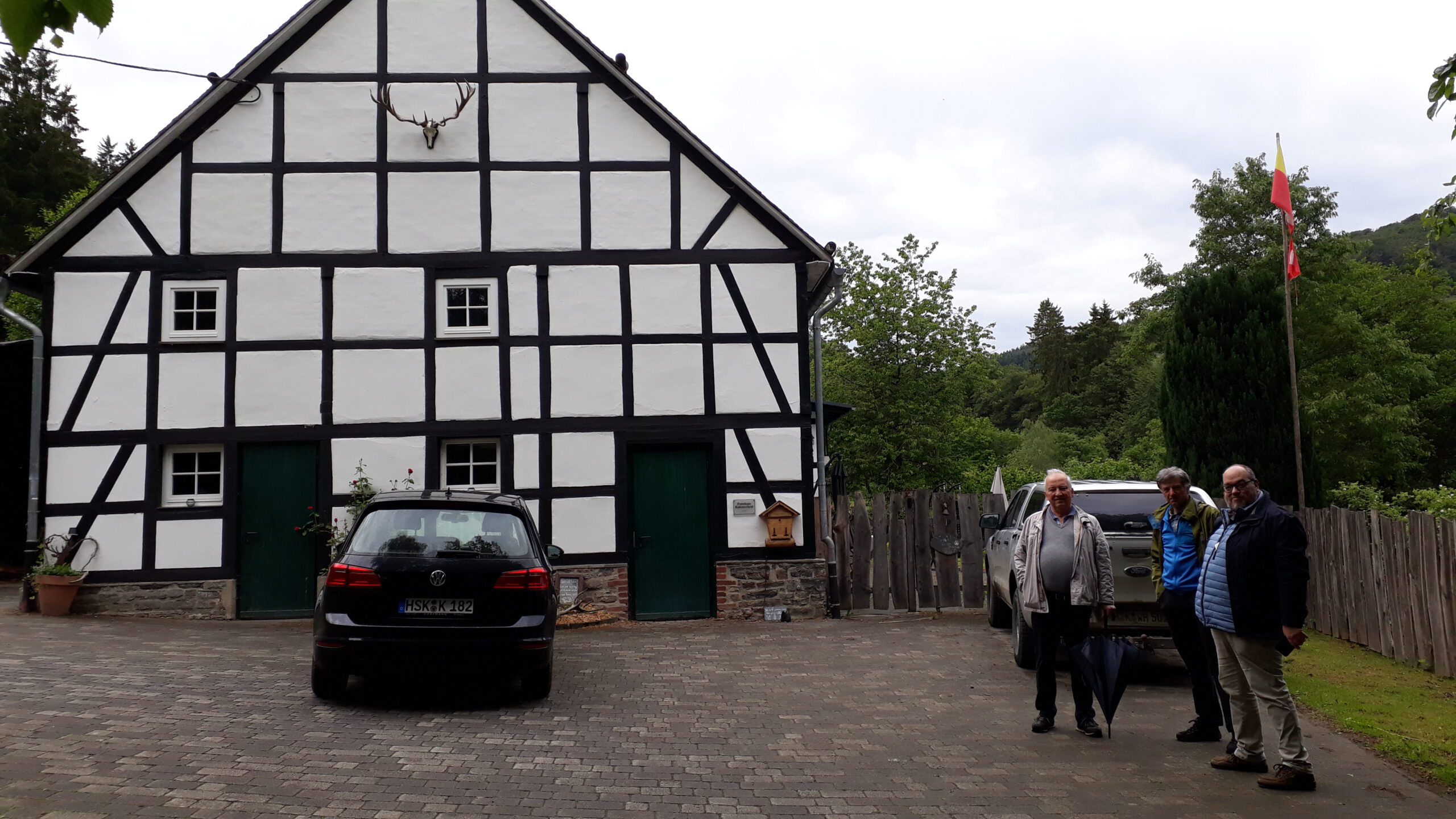 You are currently viewing Außenstammtisch in Medelon mit vorherigem Besuch des Forsthauses Kaltenscheid